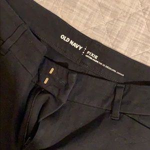 GUC Old Navy Pixie Pants